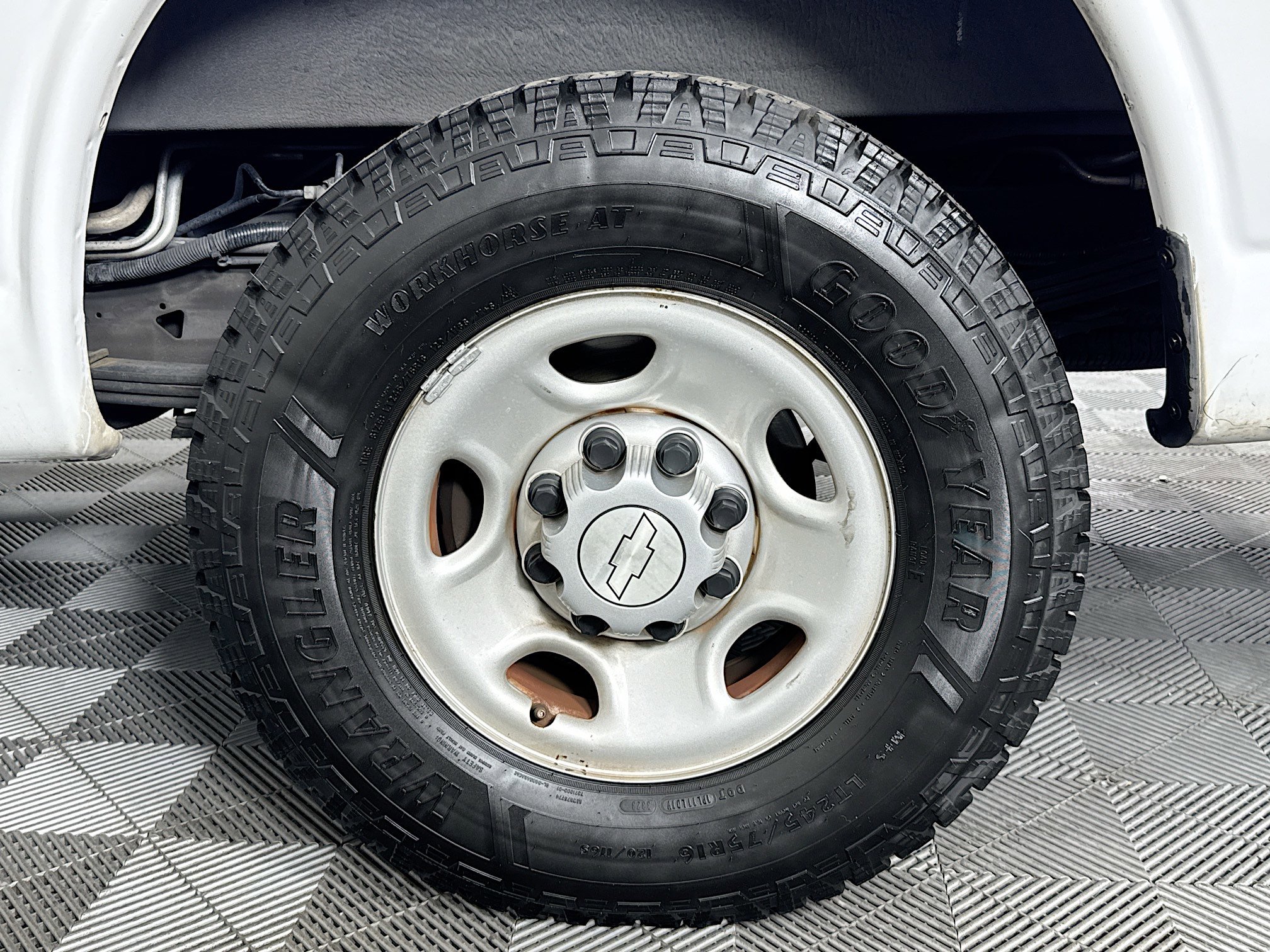 Used 2019 Chevrolet Express 2500 w/ Safety Package image 45