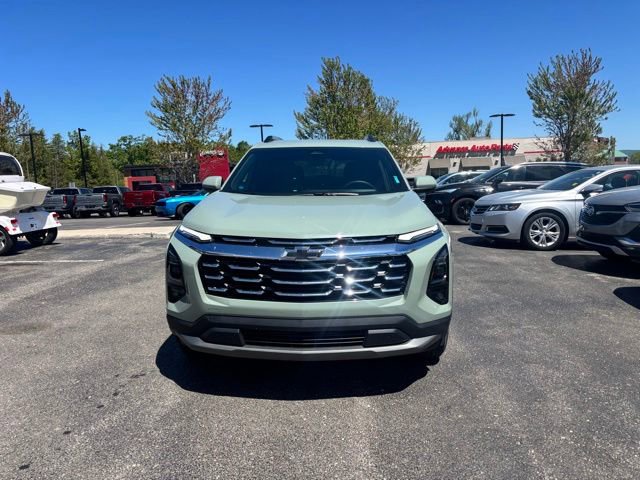 Used 2025 Chevrolet Equinox LT w/ Convenience Package II AWD/4WD image 4