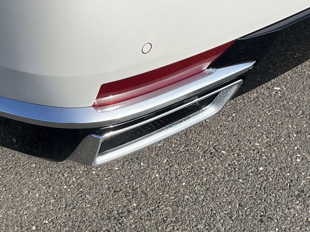 Used 2023 Cadillac Escalade Premium Luxury Platinum image 31