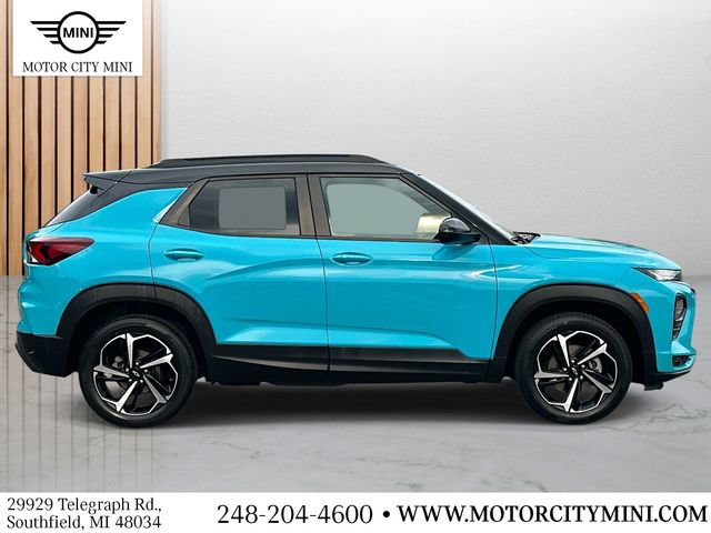 Used 2021 Chevrolet TrailBlazer RS w/ Sun and Liftgate Package AWD/4WD image 2