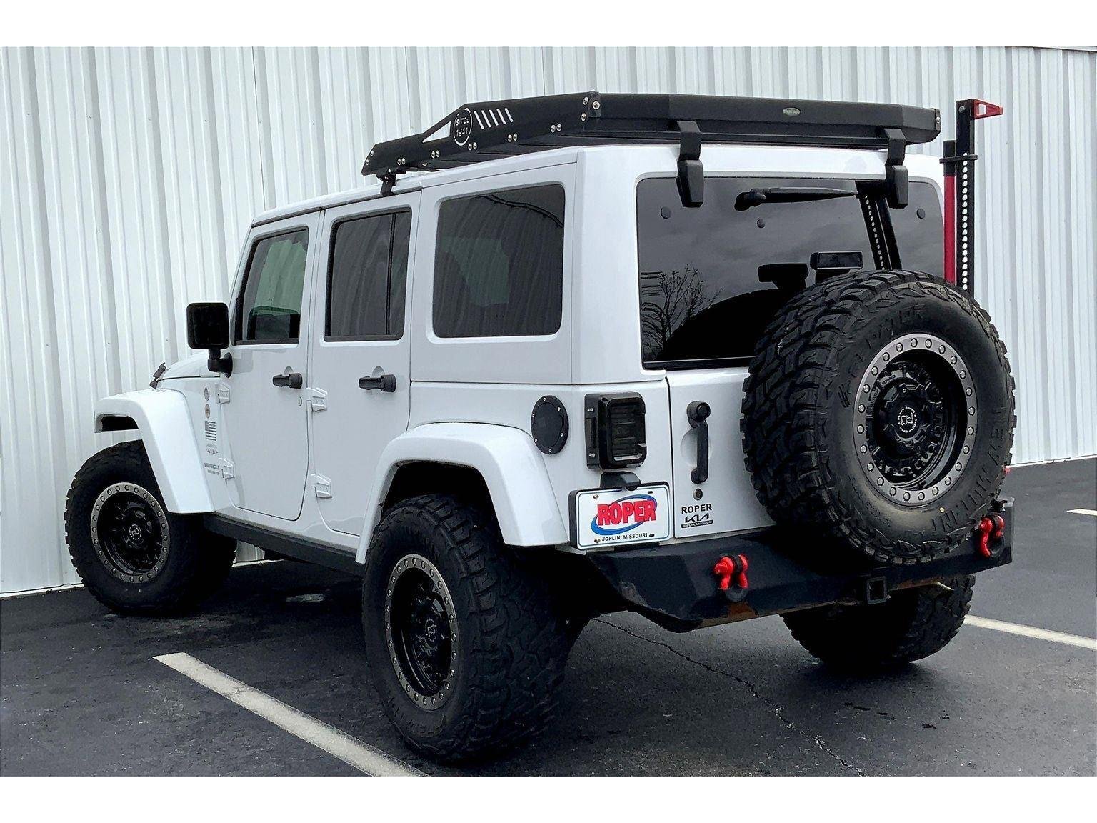 Used 2016 Jeep Wrangler Unlimited Sahara w/ Dual Top Group image 9