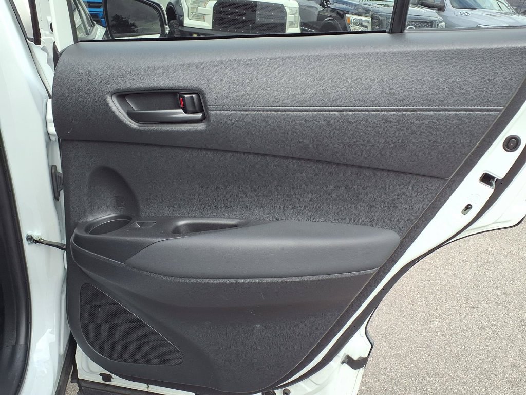 Used 2025 Toyota Corolla Cross AWD Hybrid w/ Moonroof Package image 15