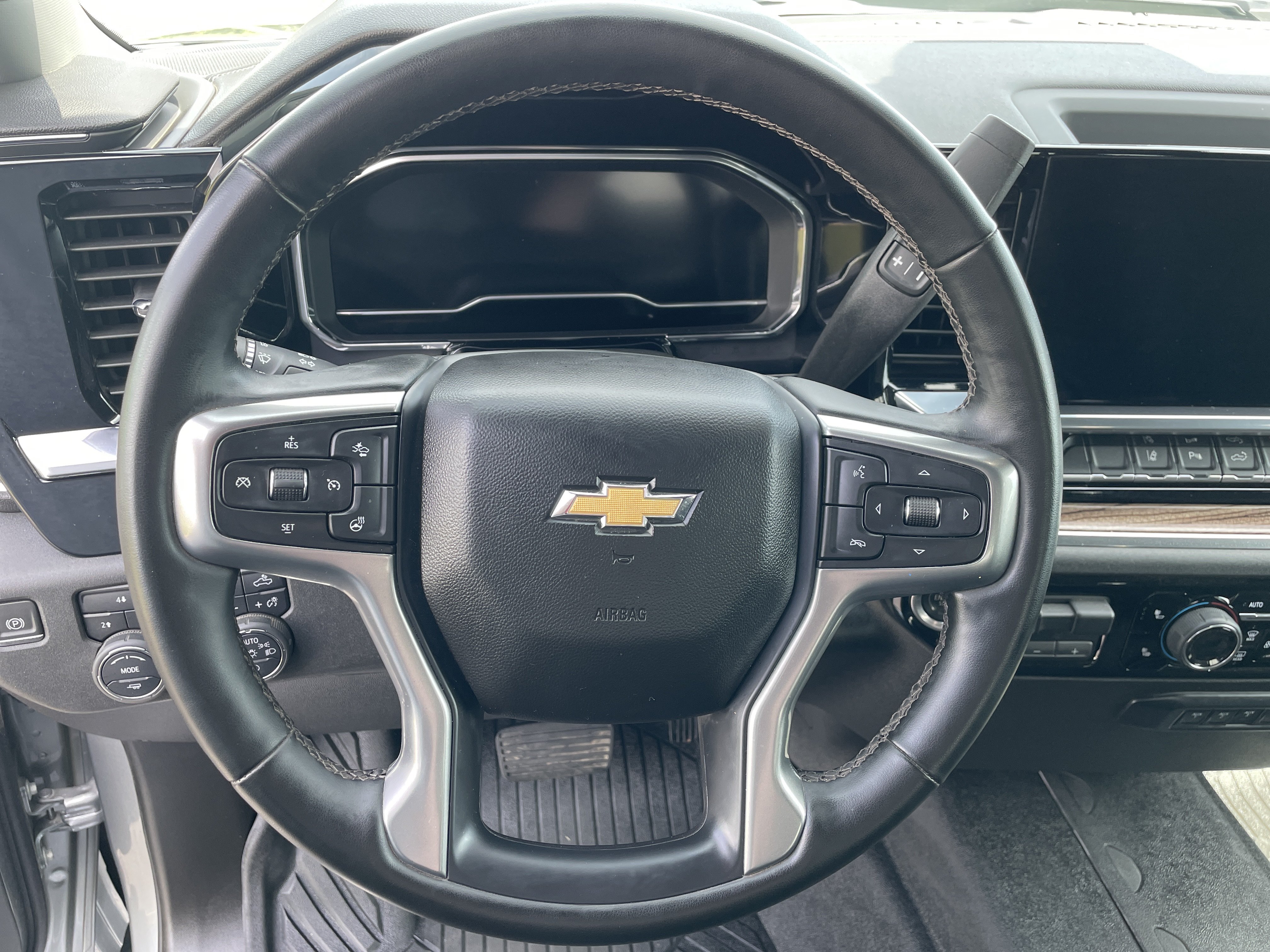 Used 2024 Chevrolet Silverado 2500 LT w/ All Star Edition AWD/4WD image 10