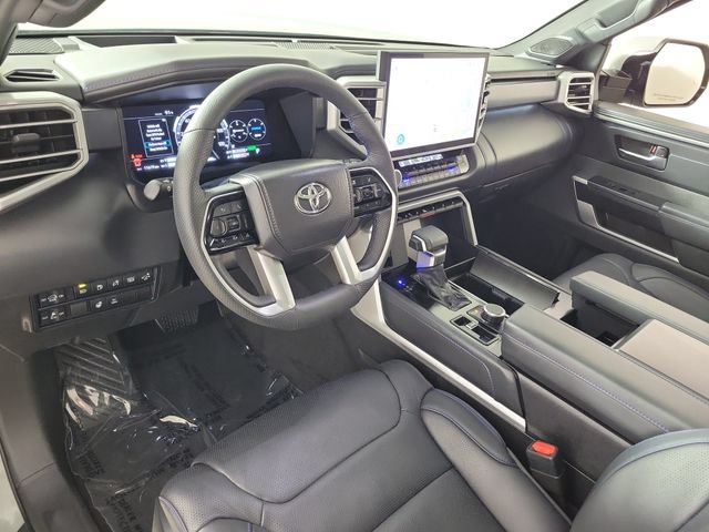 Used 2025 Toyota Sequoia Platinum AWD/4WD image 19