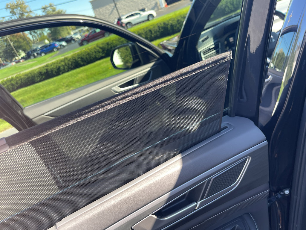 Used 2025 Volkswagen Atlas Cross Sport SE image 28