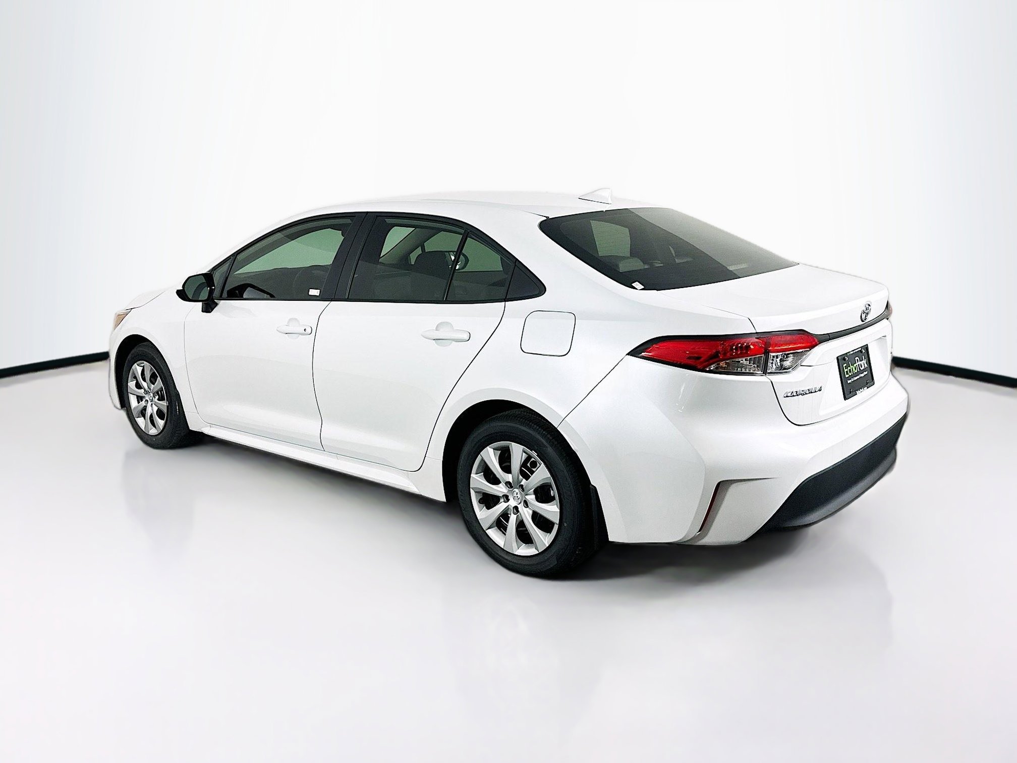Used 2026 Toyota Corolla LE image 5