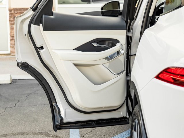 Used 2022 Jaguar E-PACE SE image 20