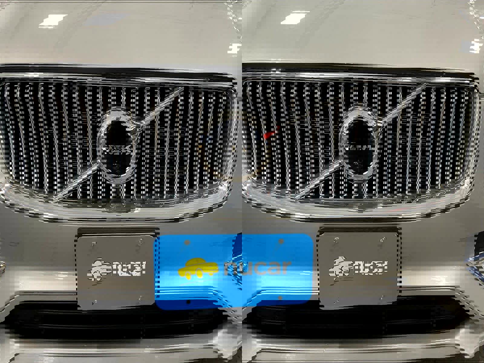 Used 2023 Volvo XC90 B6 Plus w/ Protection Package image 33