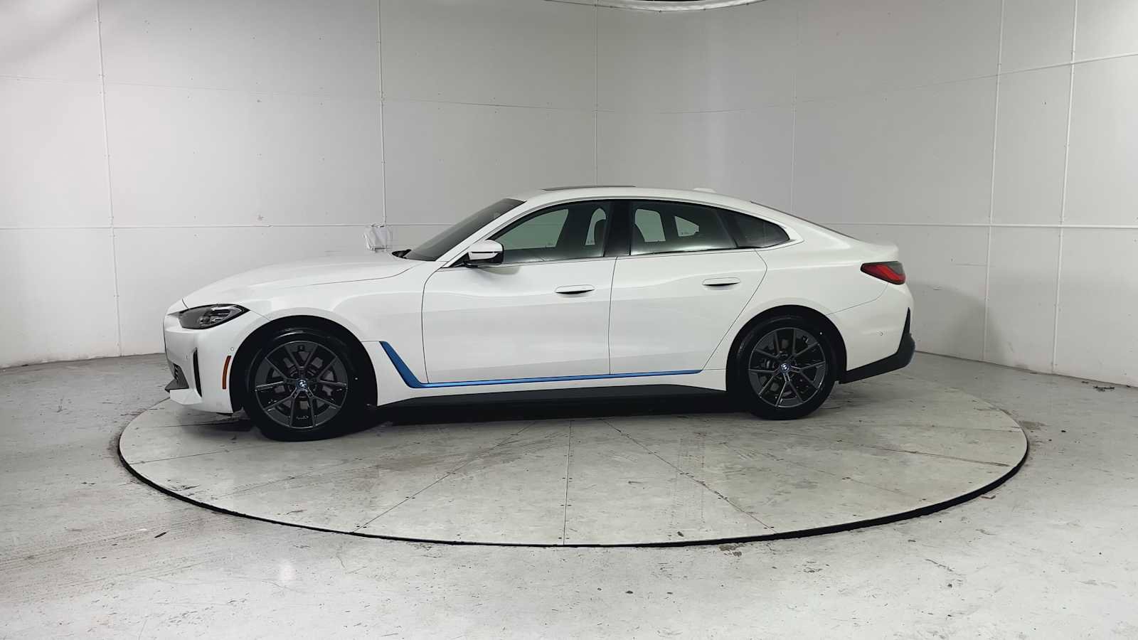 Used 2024 BMW i4 xDrive40i w/ Premium Package image 3