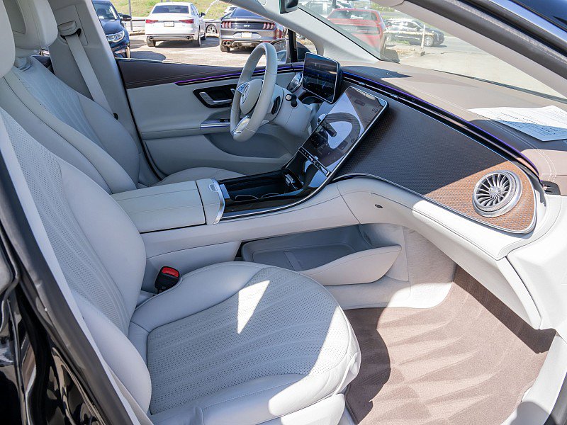 Used 2023 Mercedes-Benz EQE 500 EQE 500 4MATIC+ Sedan image 18