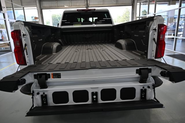 New 2026 Chevrolet Silverado 3500 LT w/ All Star Edition AWD/4WD image 9