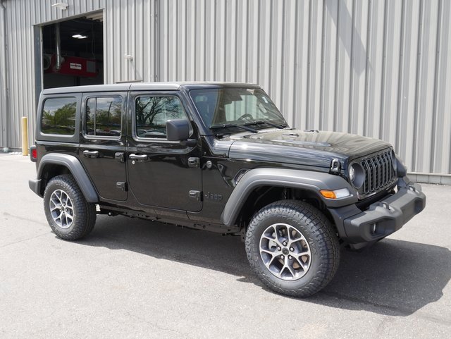 Used 2024 Jeep Wrangler Sport S image 7