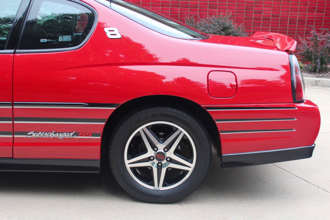 Used 2004 Chevrolet Monte Carlo SS w/ Dale Earnhardt Jr. Package FWD image 29
