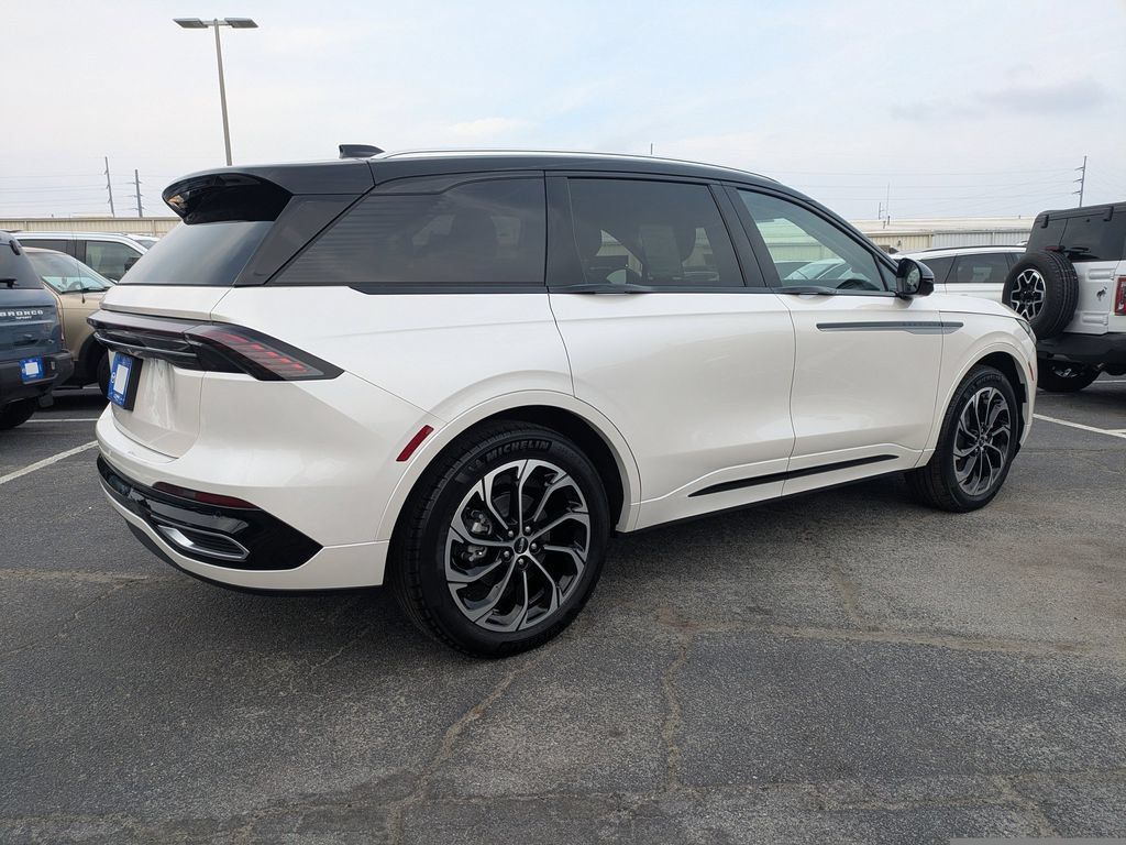 New 2026 Lincoln Nautilus Reserve AWD/4WD image 4