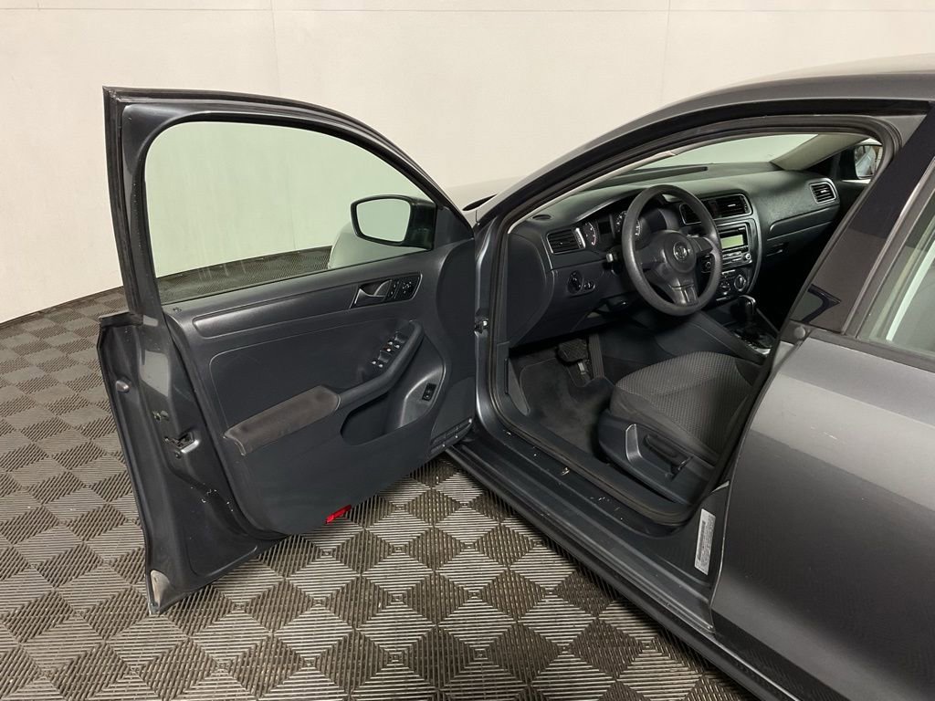 Used 2011 Volkswagen Jetta Sedan image 12