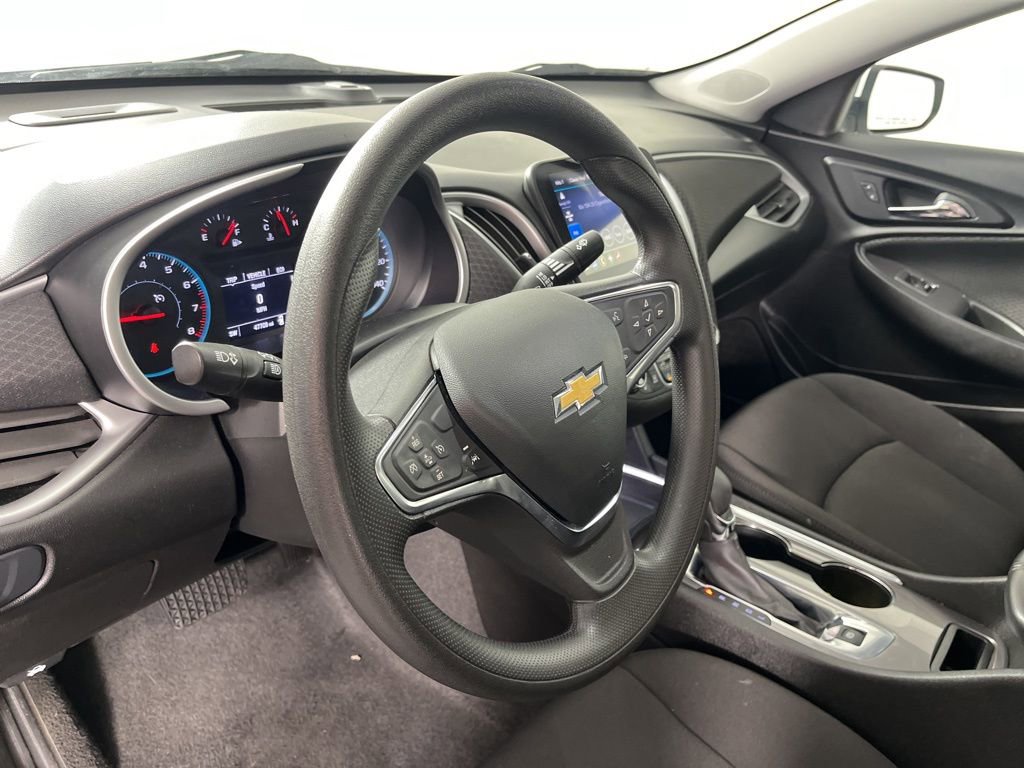 Used 2024 Chevrolet Malibu LT image 25