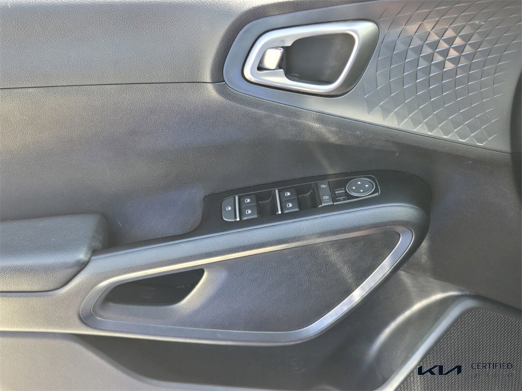 Used 2021 Kia Soul GT-Line image 34