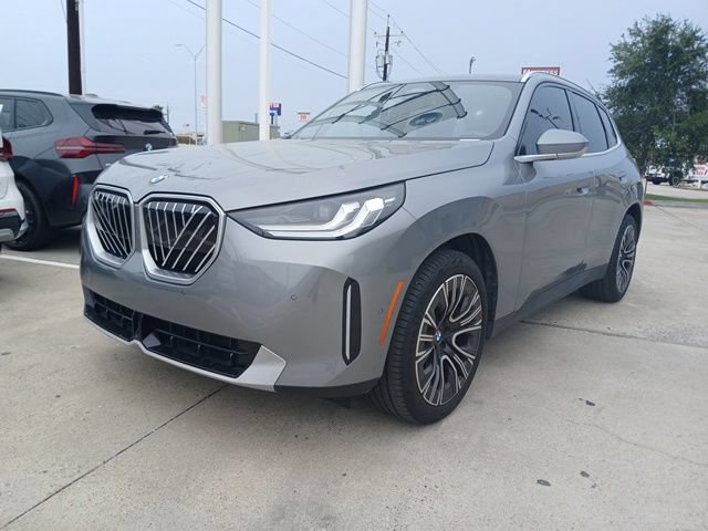 Used 2025 BMW X3 xDrive30i AWD/4WD image 3