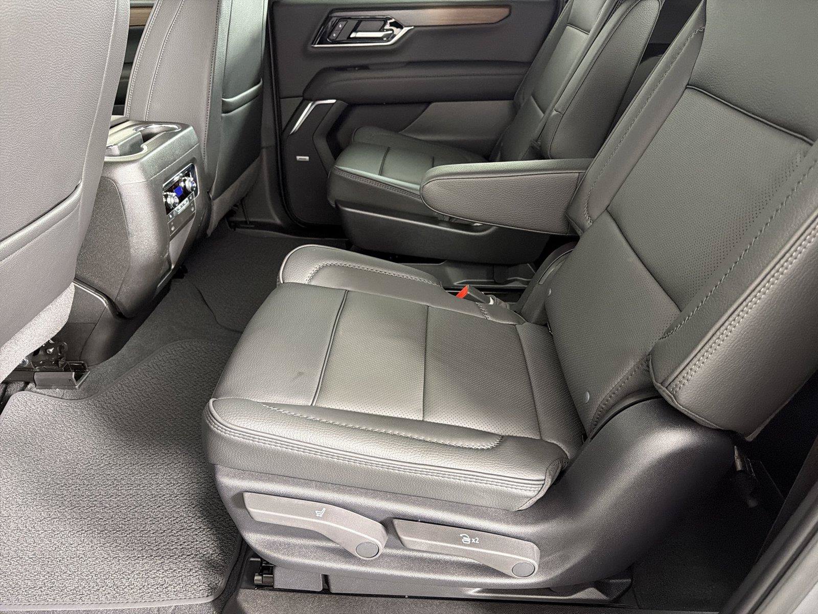 New 2026 GMC Yukon XL Denali w/ Sun & Power Step Package AWD/4WD image 21