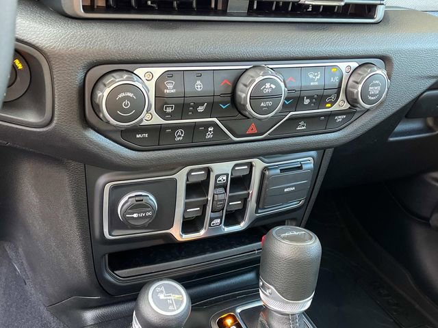 New 2025 Jeep Gladiator Sport image 25