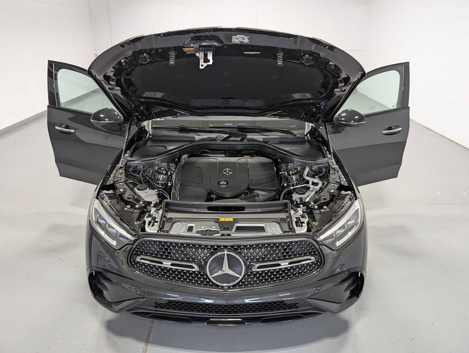 New 2026 Mercedes-Benz GLC 300 4MATIC image 11