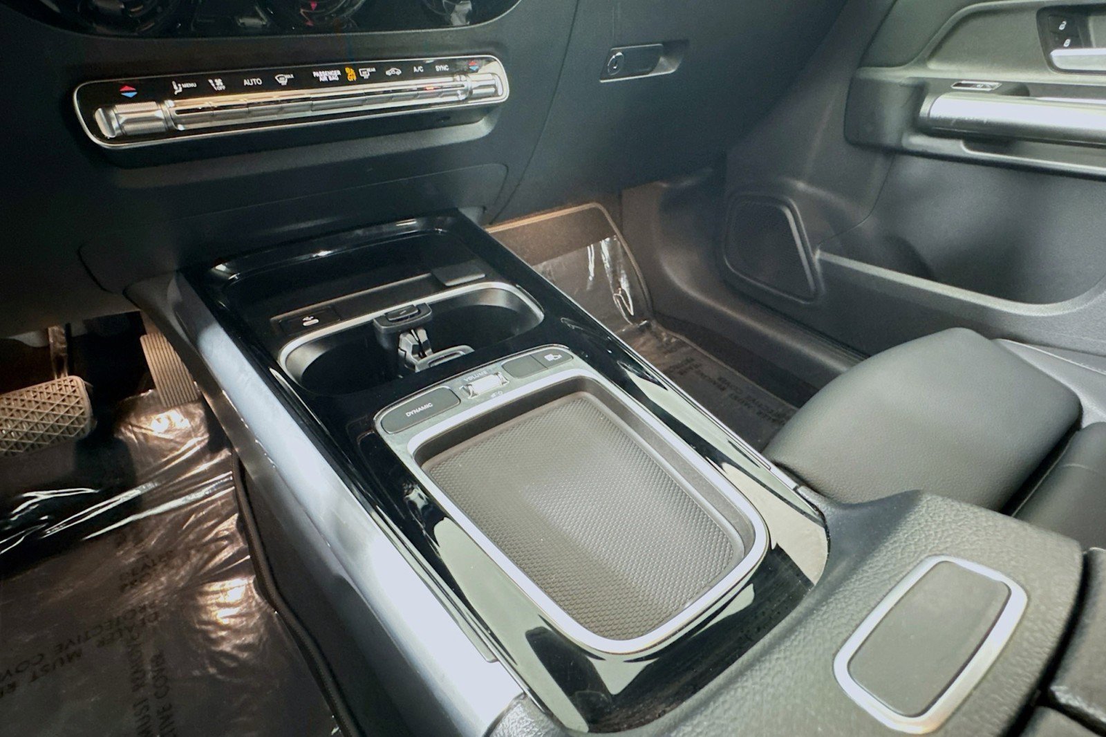 Certified 2026 Mercedes-Benz GLA 250 4MATIC image 6