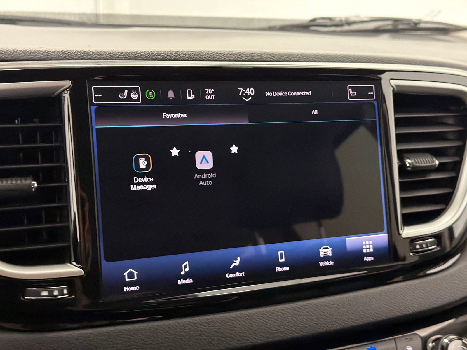 Used 2024 Chrysler Pacifica Touring-L FWD image 27