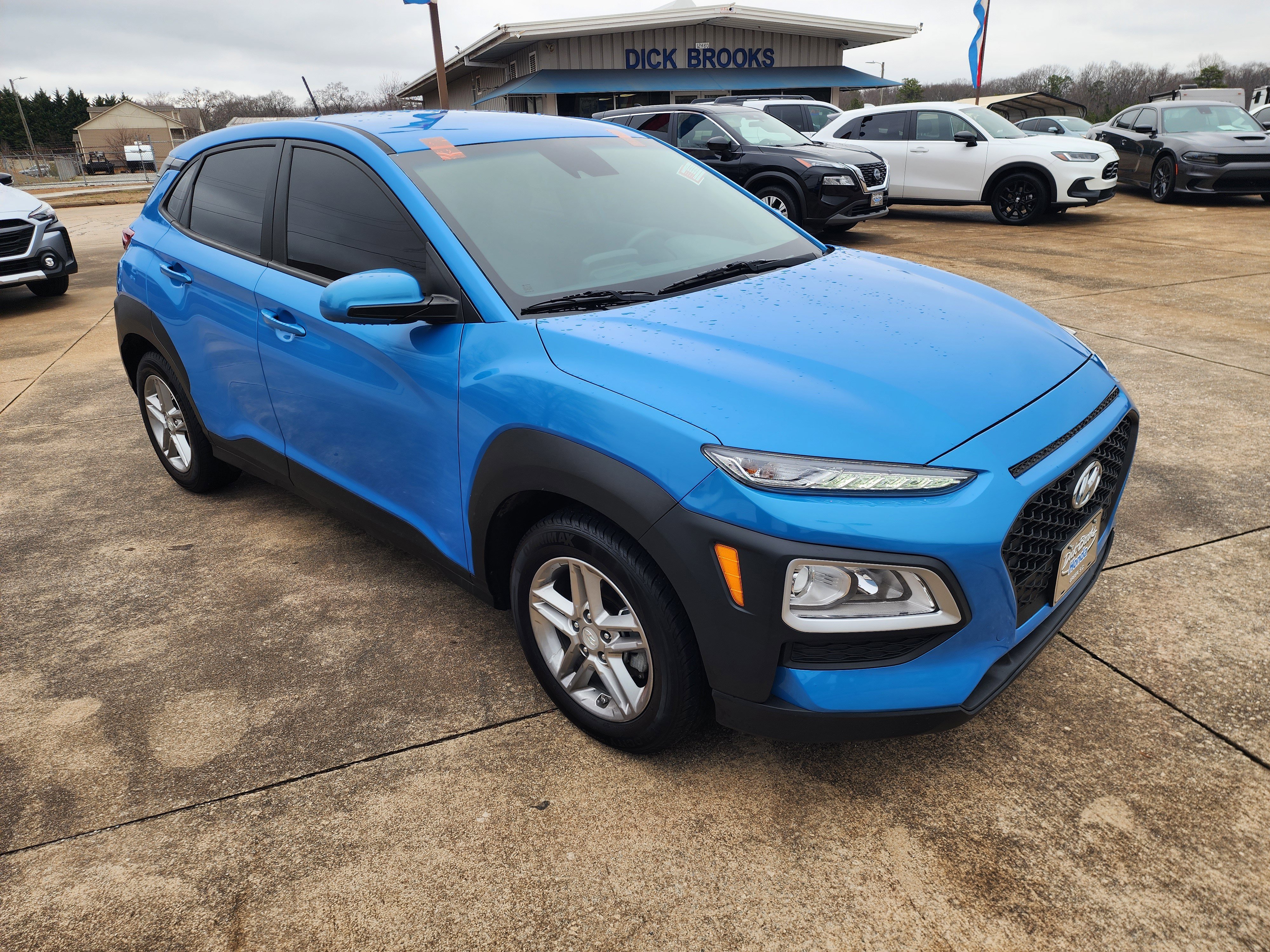 Used 2021 Hyundai Kona SE image 2