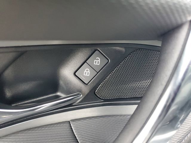 Used 2025 Land Rover Discovery Sport Dynamic SE image 24