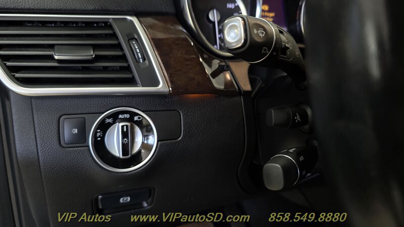 Used 2013 Mercedes-Benz GL 450 4MATIC image 32