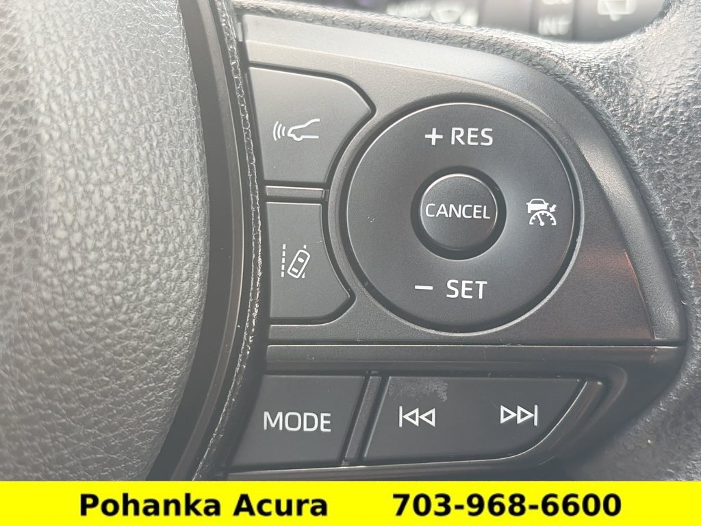 Used 2021 Toyota RAV4 XLE AWD/4WD image 13