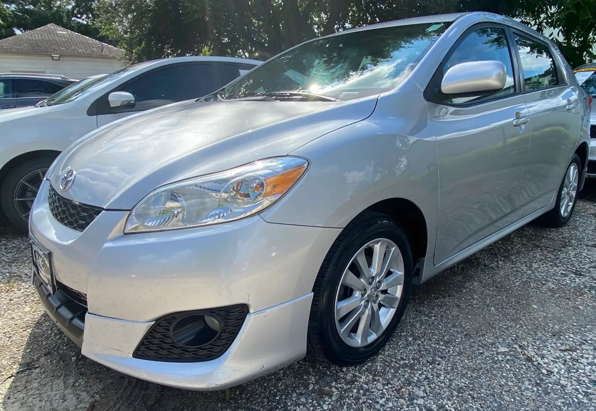Used 2010 Toyota Matrix w/ PWR Pkg FWD image 2