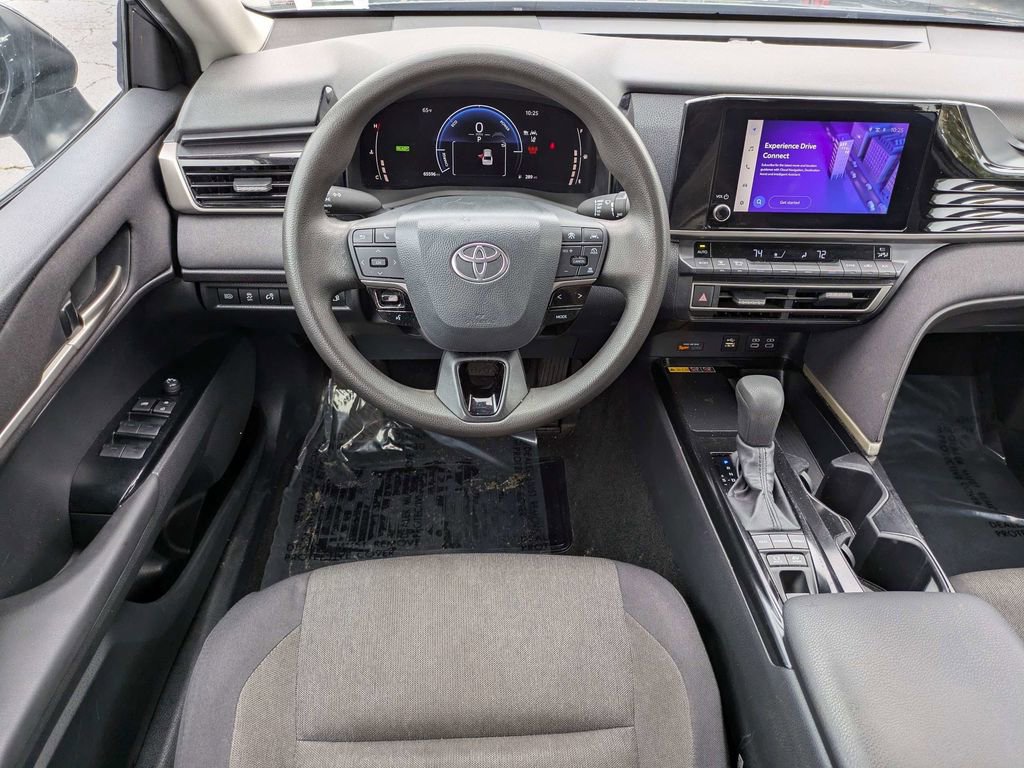 Used 2025 Toyota Camry LE FWD image 15