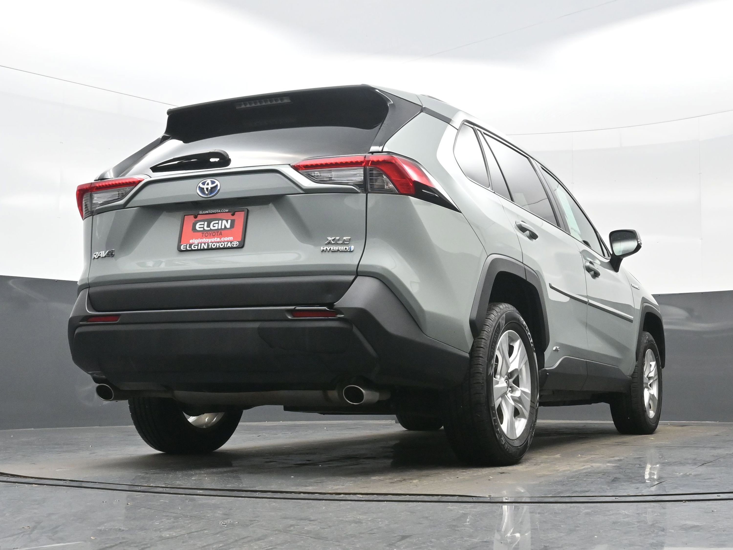 Used 2021 Toyota RAV4 XLE w/ Convenience Package image 31
