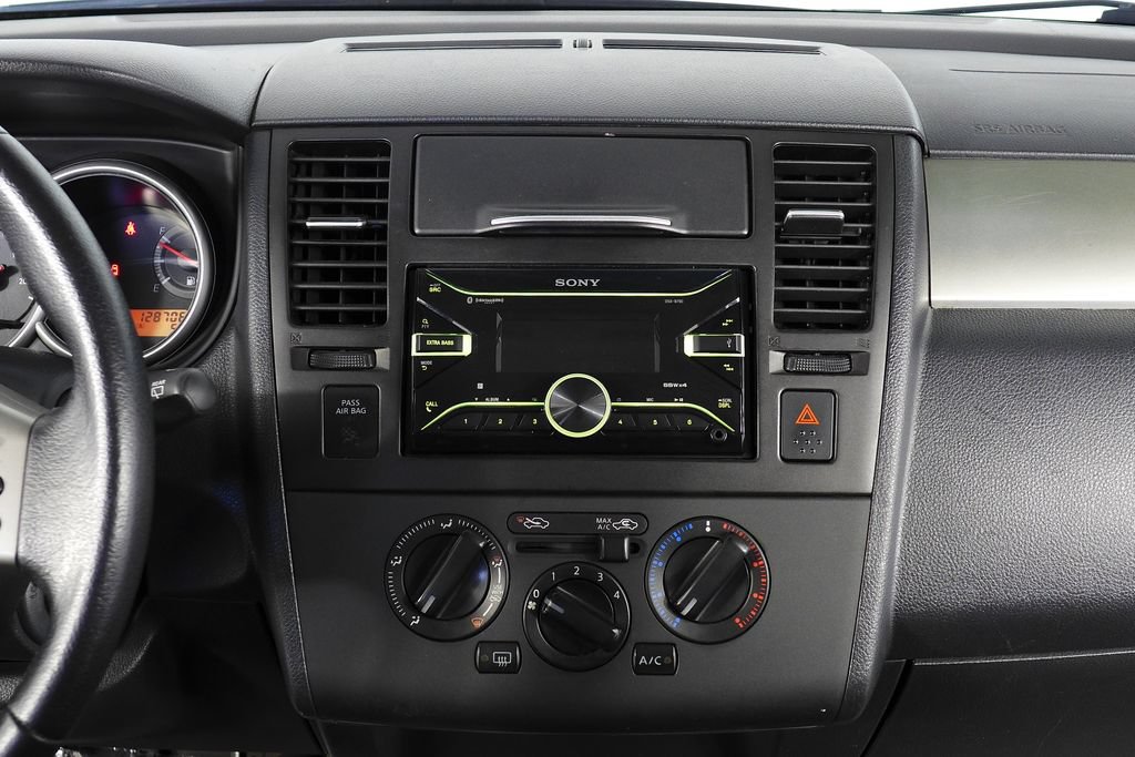 Used 2012 Nissan Versa Hatchback w/ SL Navigation Pkg FWD image 24