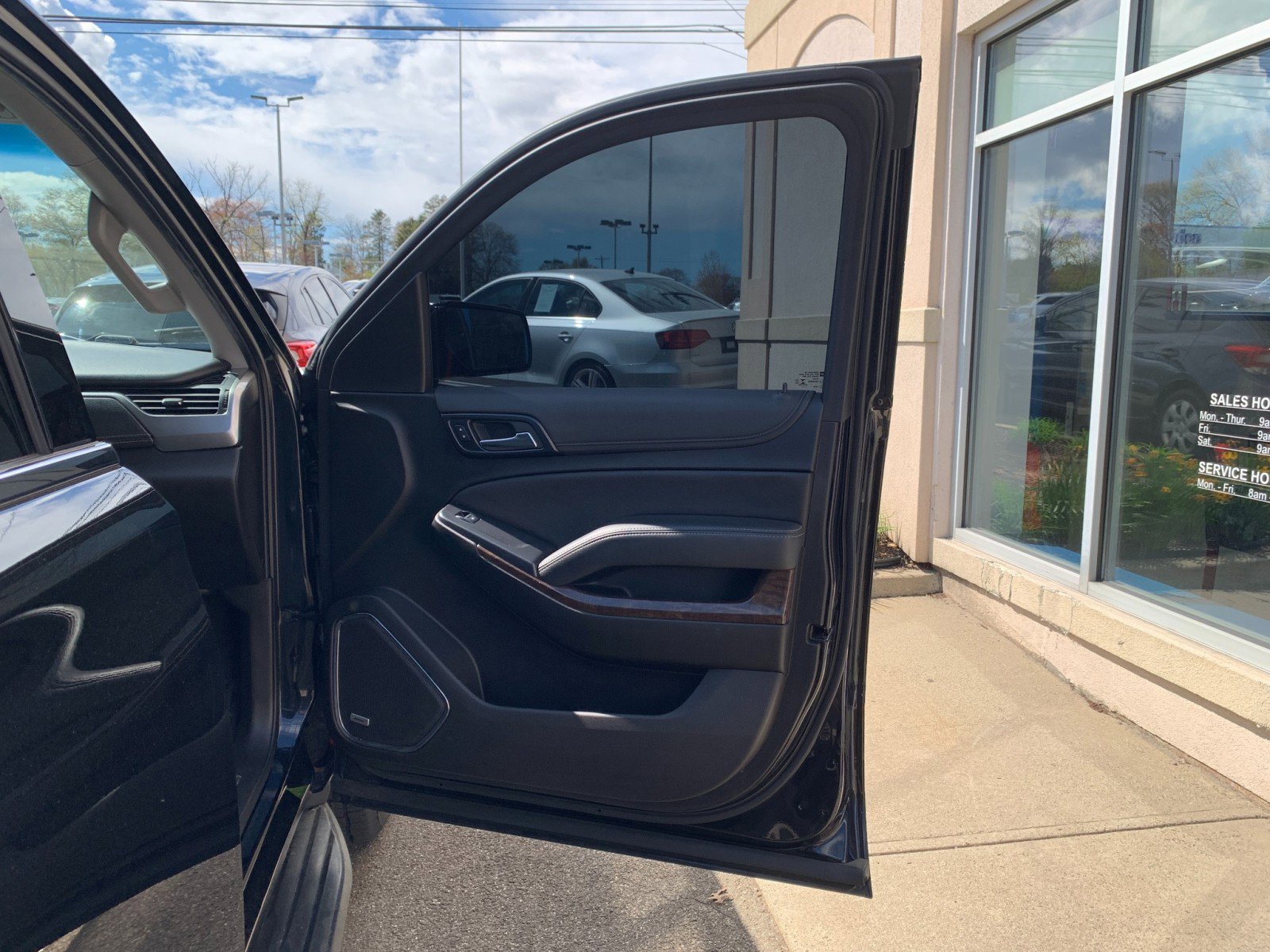 Used 2019 Chevrolet Tahoe LT image 38