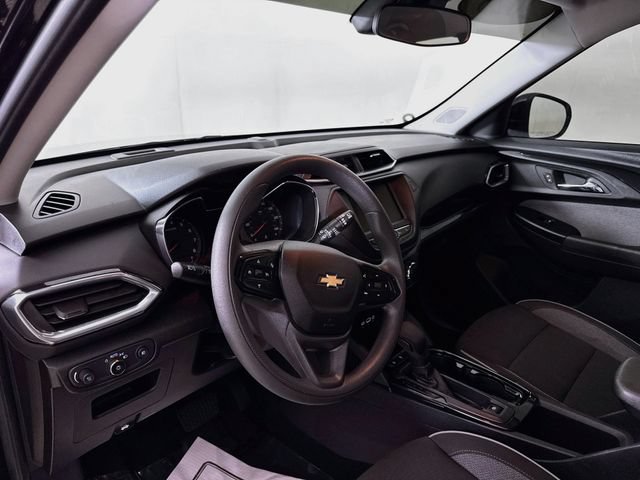 Used 2023 Chevrolet TrailBlazer LT FWD image 9