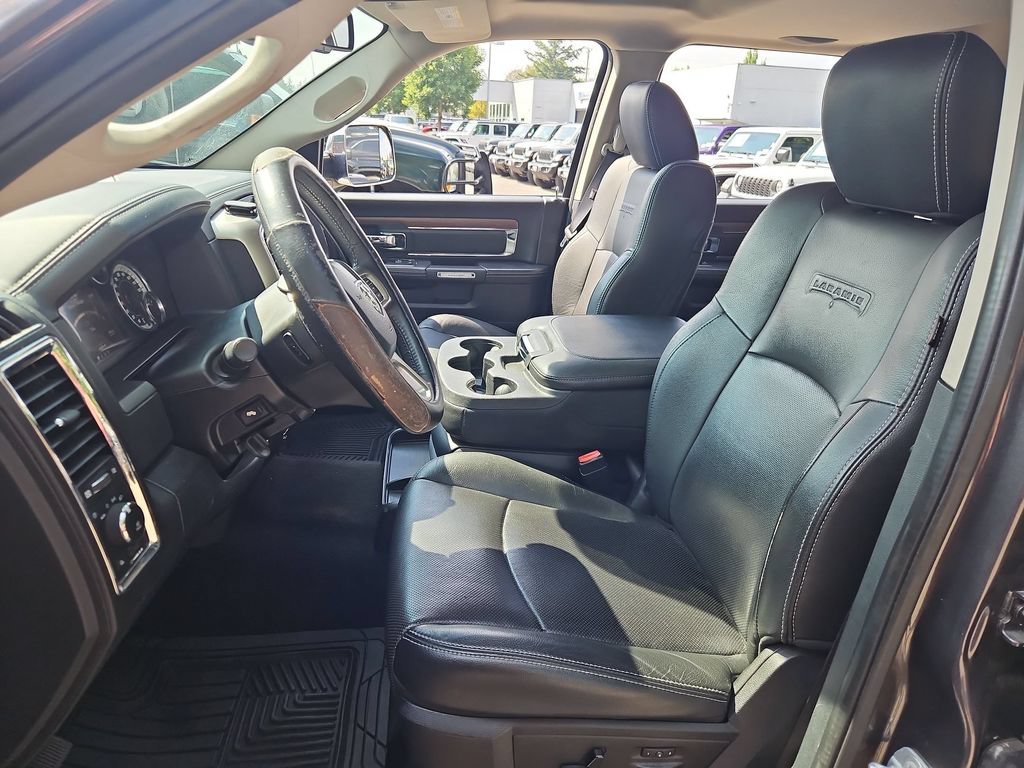 Used 2016 RAM 1500 Laramie w/ Convenience Group AWD/4WD image 12