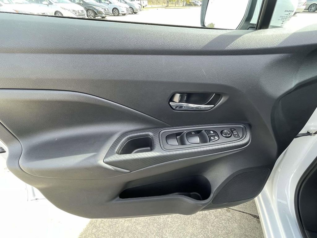 Used 2025 Nissan Versa SV w/ Trunk Package image 15