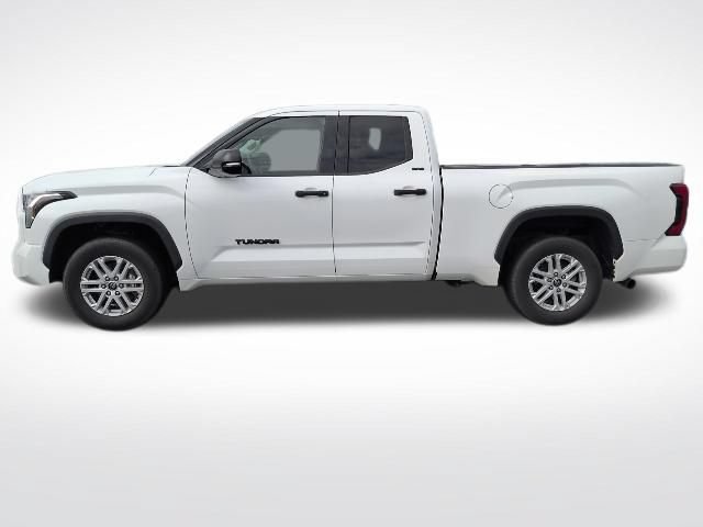 Used 2022 Toyota Tundra SR5 w/ SR5 Convenience Package RWD image 8