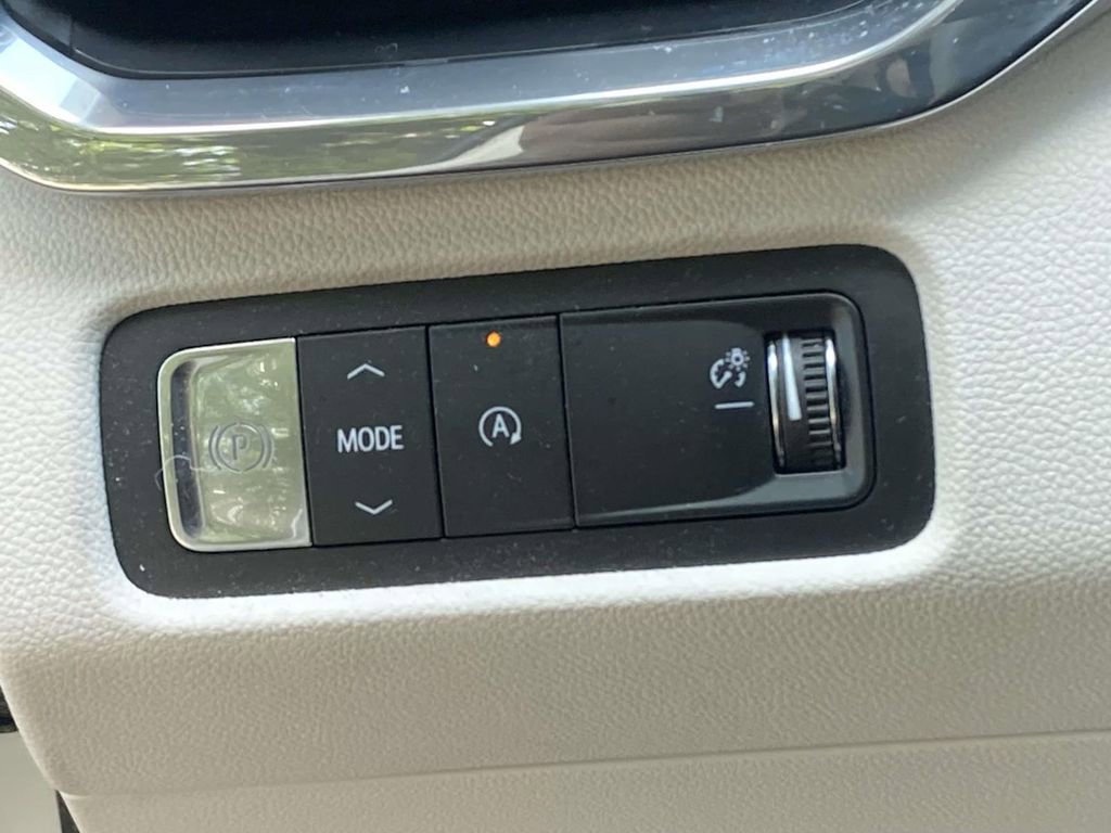 Used 2024 GMC Acadia Denali FWD image 20