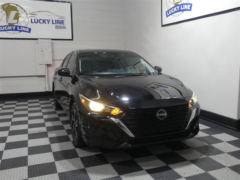 Used 2025 Nissan Sentra SV FWD image 5