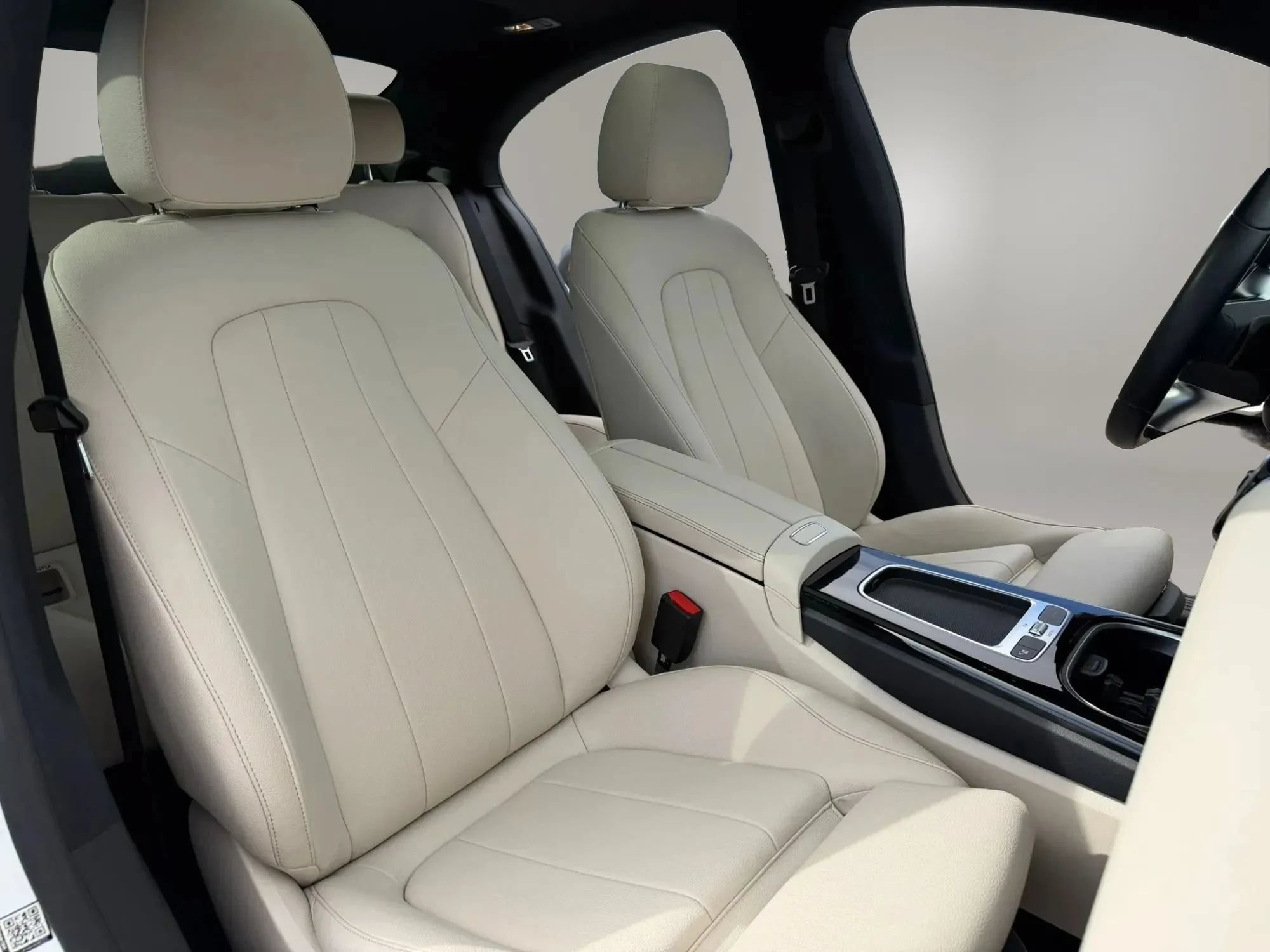 Used 2024 Mercedes-Benz CLA 250 4MATIC image 17