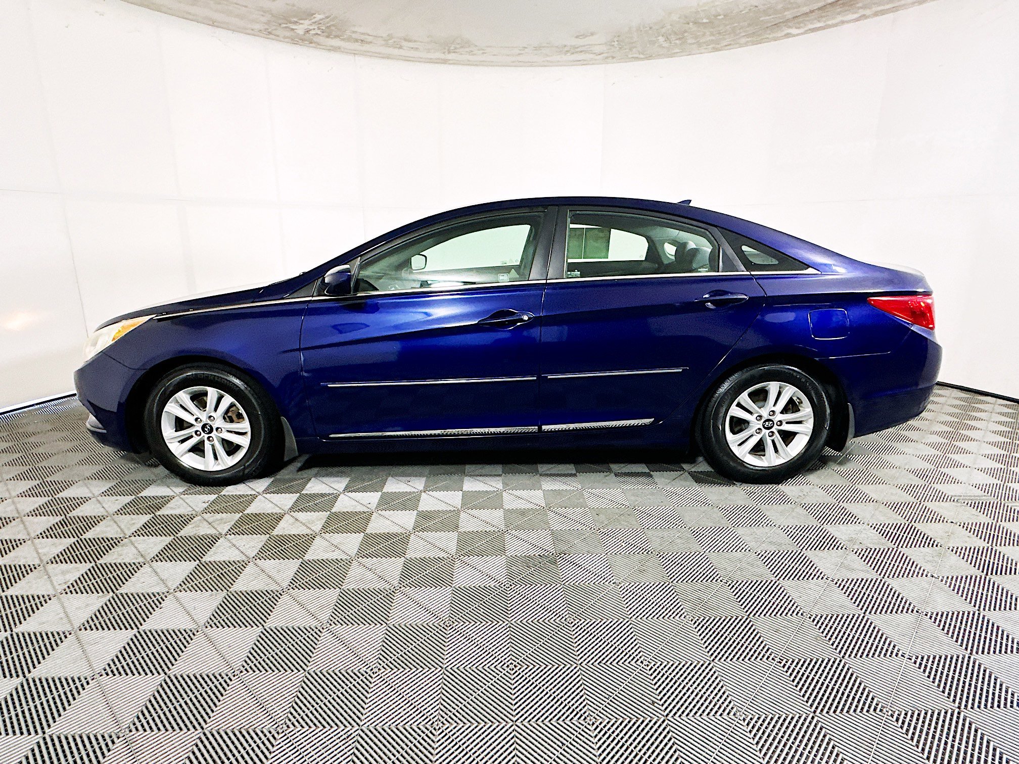 Used 2013 Hyundai Sonata GLS FWD image 6
