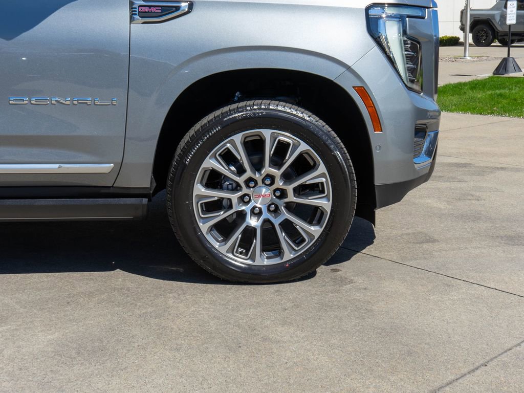 New 2026 GMC Yukon XL Denali w/ Denali Reserve Package image 37