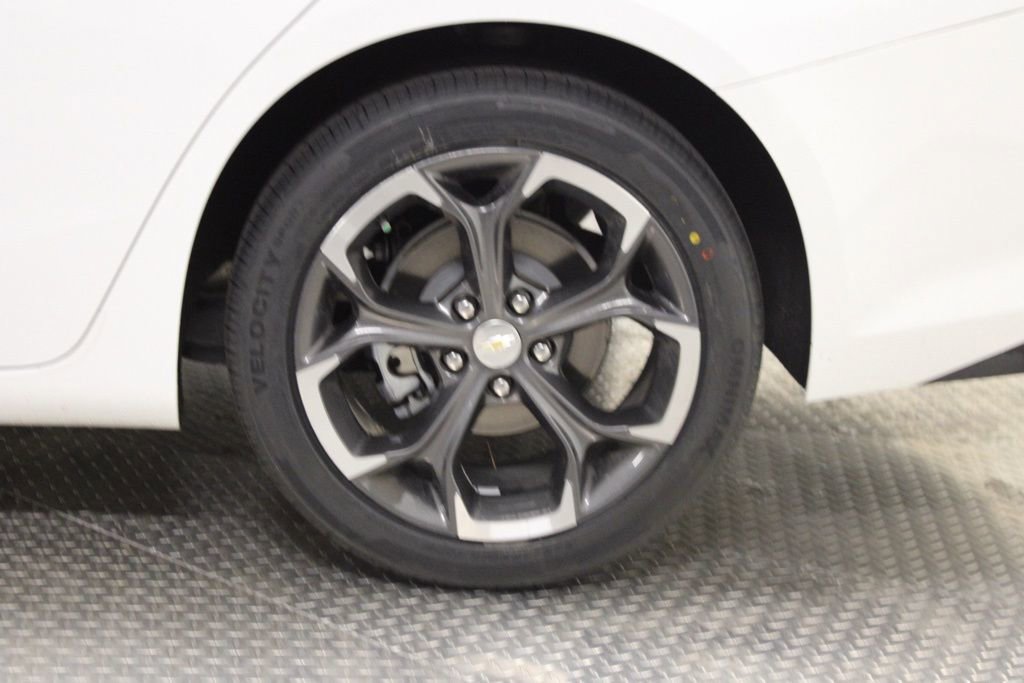 Used 2023 Chevrolet Malibu LT FWD image 16