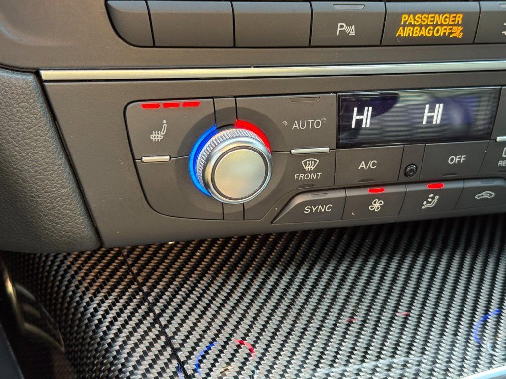 Used 2017 Audi RS 7 Prestige w/ Carbon-Optic Package image 22