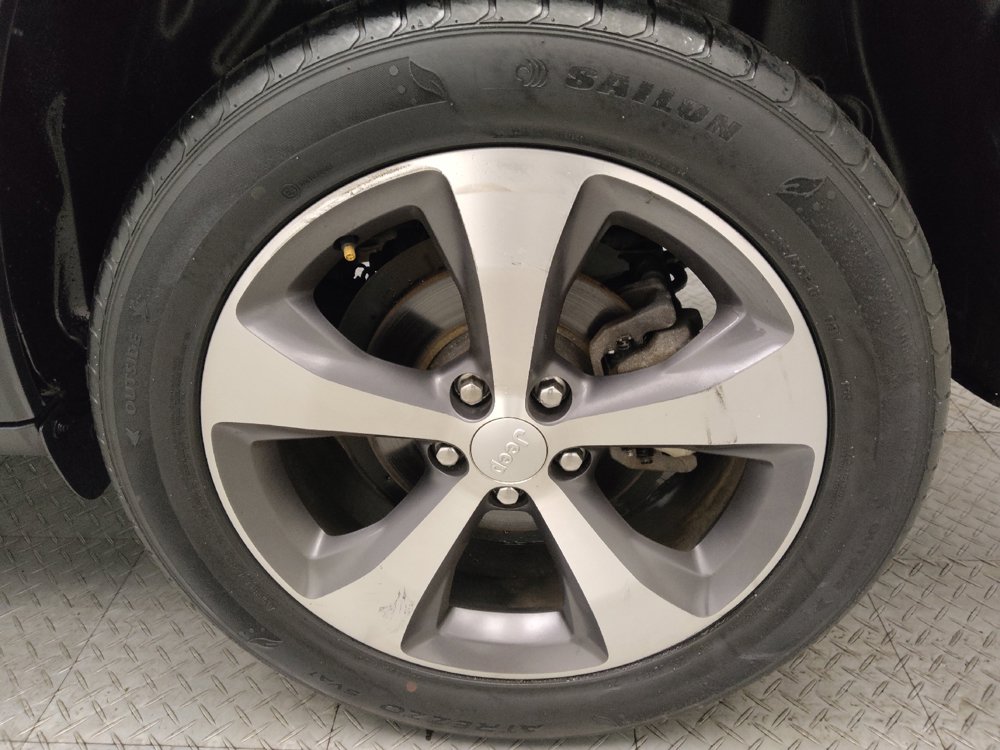 Used 2020 Jeep Cherokee Limited w/ Advanced Safety Group FWD image 31