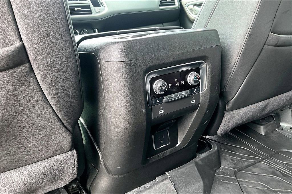 Used 2024 Chevrolet Tahoe LT w/ Luxury Package image 33