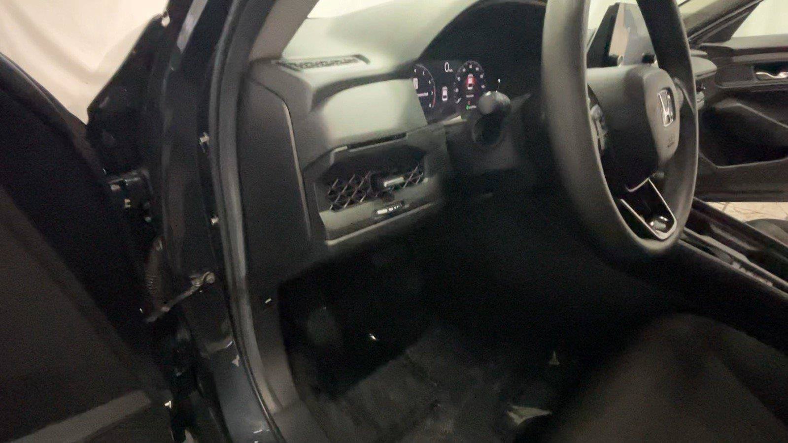 Certified 2025 Honda Accord SE image 31